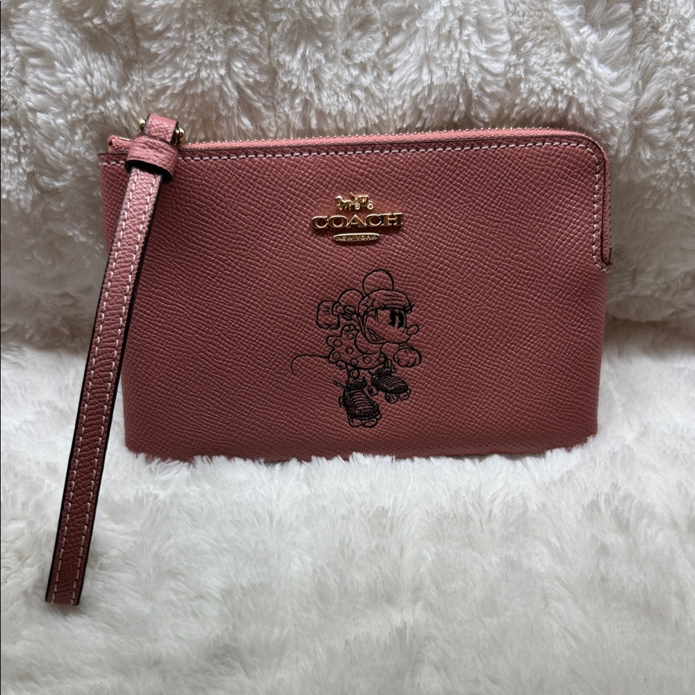 Coach - Rose Wristlet with Minnie Mouse Motif